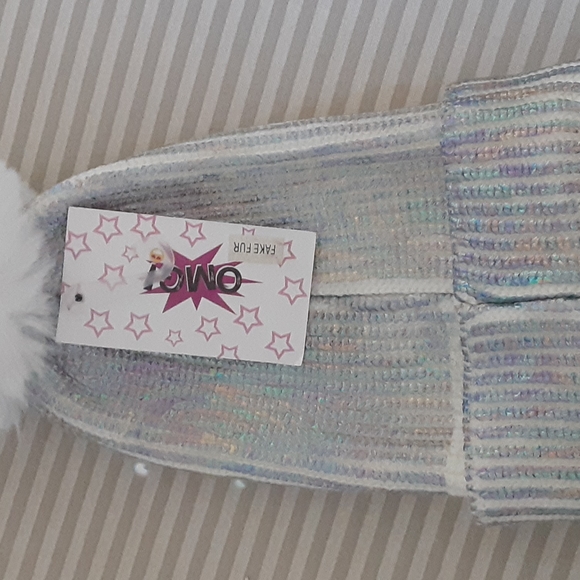 Girls winter hat - Picture 4 of 6